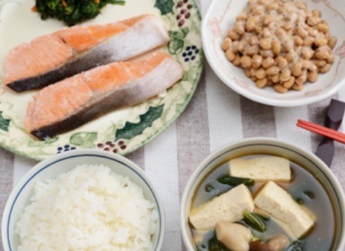 タンパク質豊富な食事
